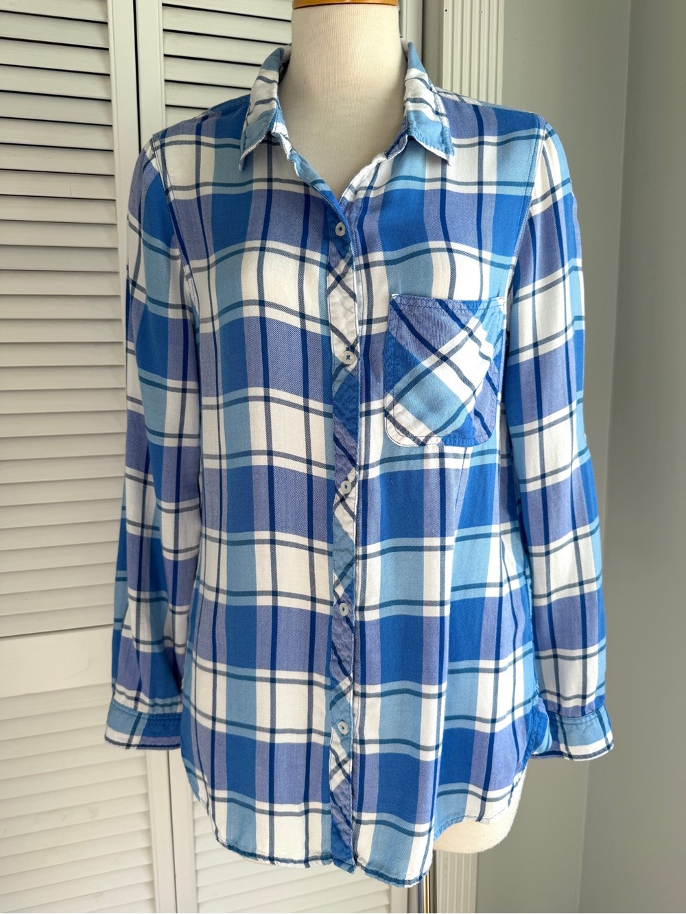 M🩵 Kenneth Cole Reaction Blue Plaid Button Down Tunic Shirt Viscose Tencel